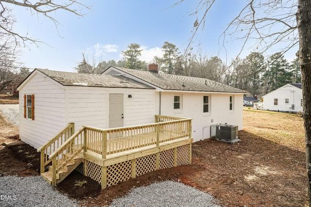 802 Roanoke Avenue, Henderson, NC 27536