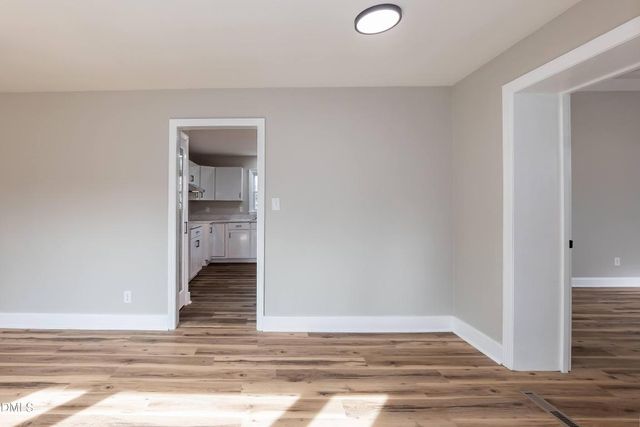 802 Roanoke Avenue, Henderson, NC 27536