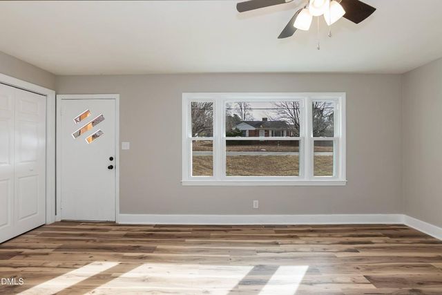 802 Roanoke Avenue, Henderson, NC 27536