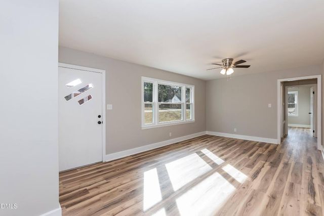 802 Roanoke Avenue, Henderson, NC 27536