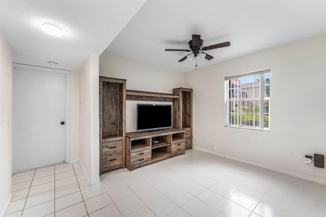 170 WATERSIDE Drive 170, Hypoluxo, FL 33462