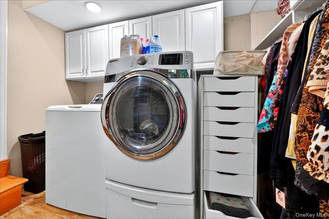 2 Pike Street, East Patchogue, NY 11772