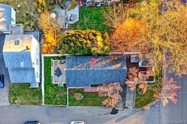 2 Pike Street, East Patchogue, NY 11772