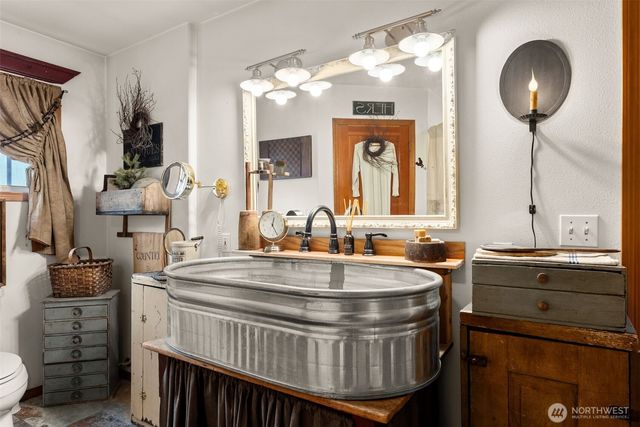 361 Diekman Road, Chehalis, WA 98532