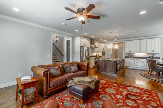 8724 Gentle Mist Circle, Ooltewah, TN 37363