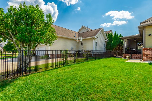 8724 Gentle Mist Circle, Ooltewah, TN 37363