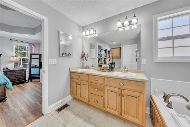 140 Hope Cir, Estill Springs, TN 37330