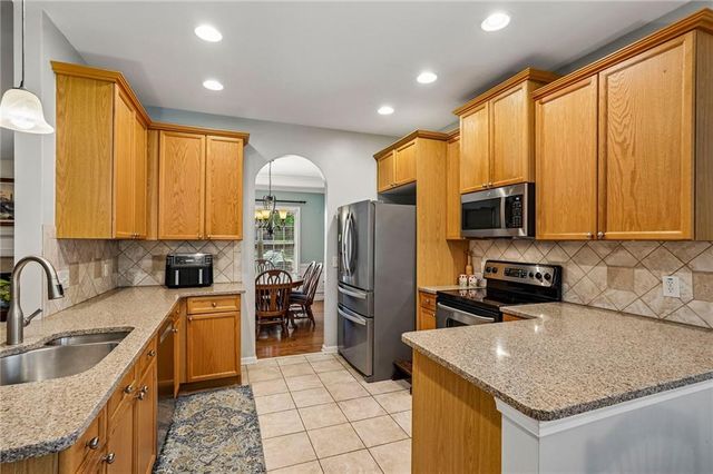 288 Harmony Lake Drive, Canton, GA 30115