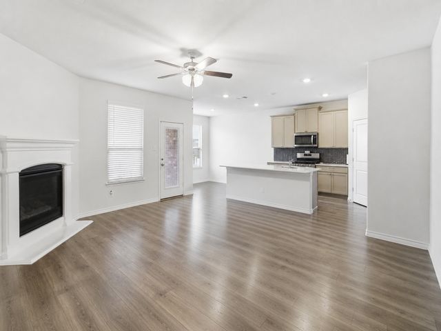 10407 Twisting Springs Drive, Aubrey, TX 76227