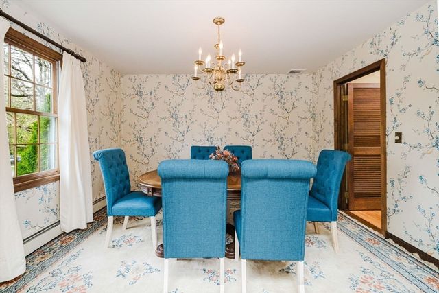 146 Colonial Dr, Somerset, MA 02726