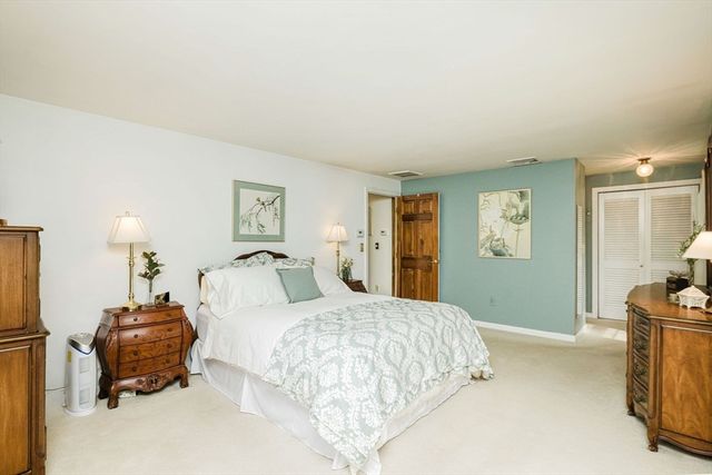 146 Colonial Dr, Somerset, MA 02726