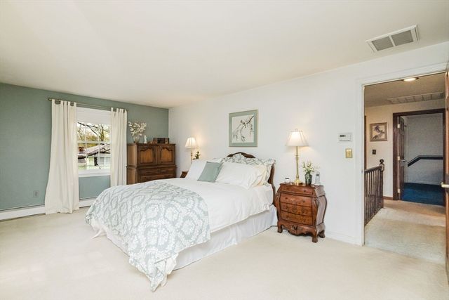 146 Colonial Dr, Somerset, MA 02726