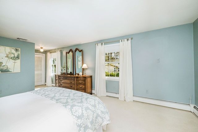 146 Colonial Dr, Somerset, MA 02726