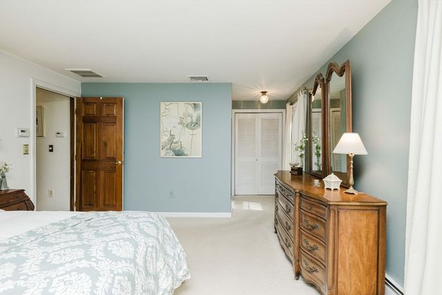 146 Colonial Dr, Somerset, MA 02726
