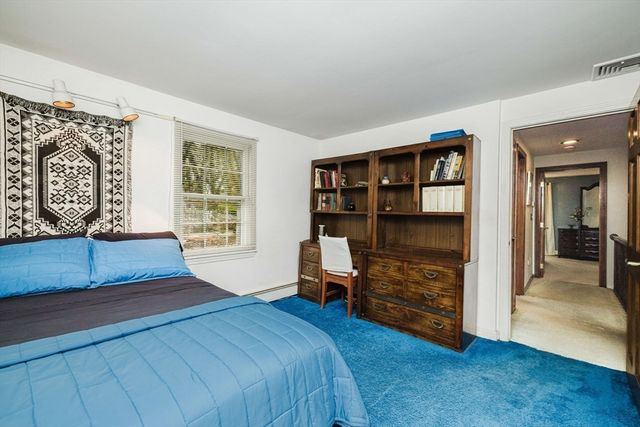 146 Colonial Dr, Somerset, MA 02726
