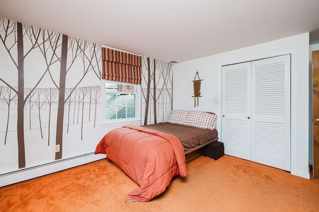146 Colonial Dr, Somerset, MA 02726