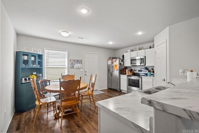 2401 Kenneth Drive, Benton, AR 72019