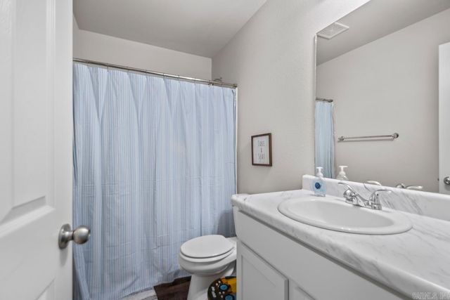 2401 Kenneth Drive, Benton, AR 72019