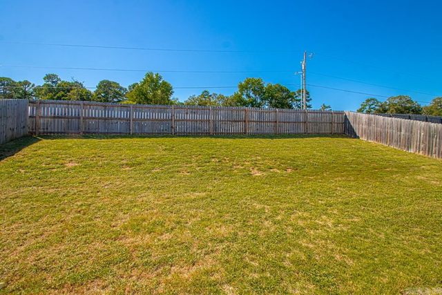 2401 Kenneth Drive, Benton, AR 72019