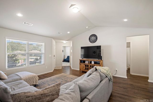 2401 Kenneth Drive, Benton, AR 72019