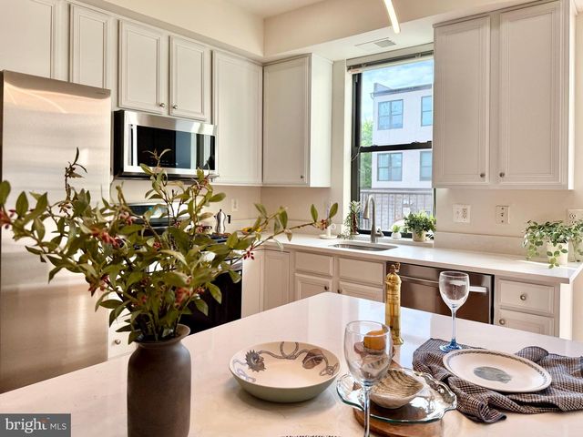 120 STATION NORTH MEWS, Baltimore, MD 21202