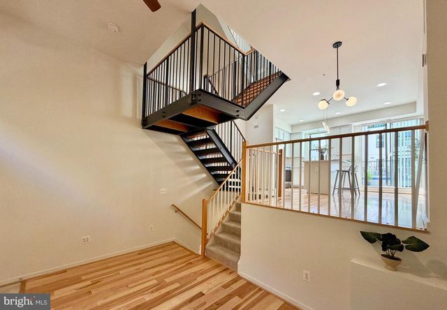 120 STATION NORTH MEWS, Baltimore, MD 21202