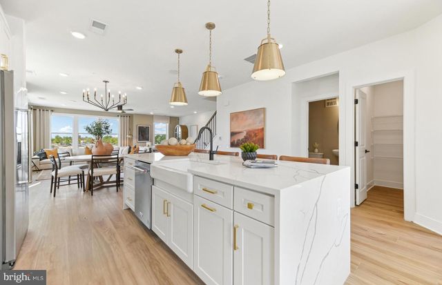 43763 ORCHID DOVE TER, Ashburn, VA 20147