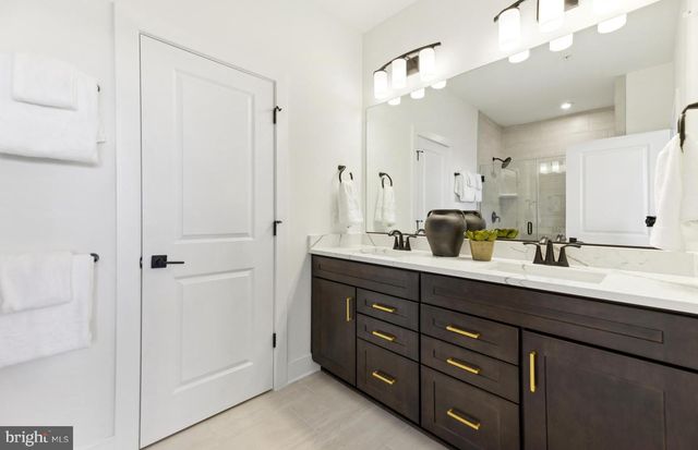 43763 ORCHID DOVE TER, Ashburn, VA 20147