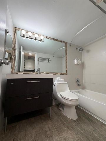 19201 Collins Avenue, Sunny Isles Beach, FL 33160