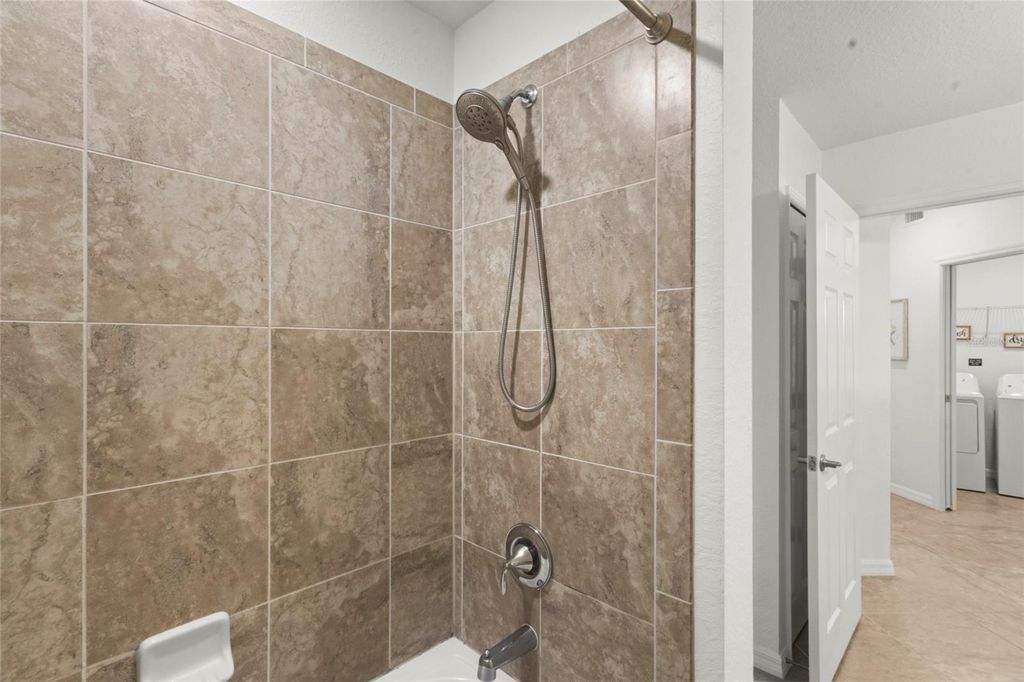 Image 25 of property listing at 17118 VARDON TERRACE 108, Bradenton, FL 34211