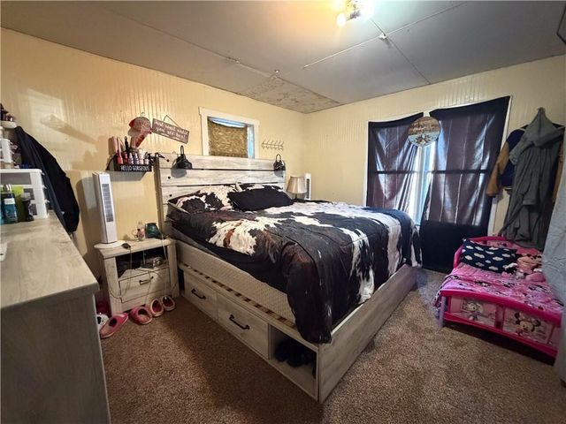 604 E Franklin Street, Clinton, MO 64735