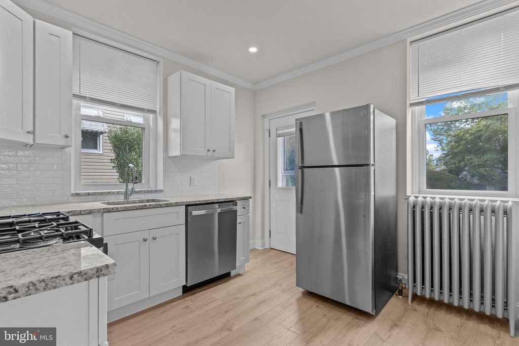 449 ROSLYN AVE, Glenside, PA 19038