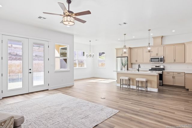 2108 Athens Ave, Kerrville, TX 78028