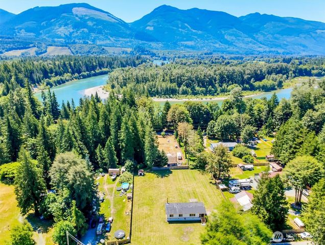 41794 Mountain View Lane, Concrete, WA 98237