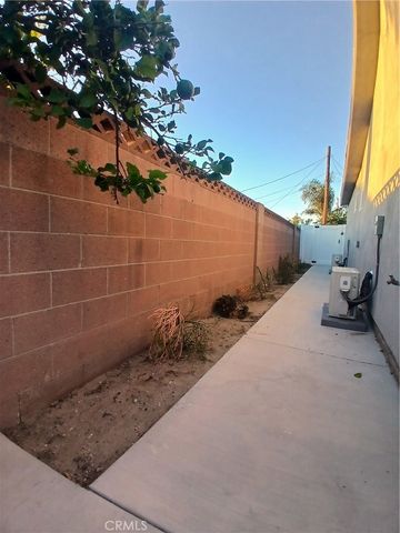 1133 N Earl Place B, Anaheim, CA 92806