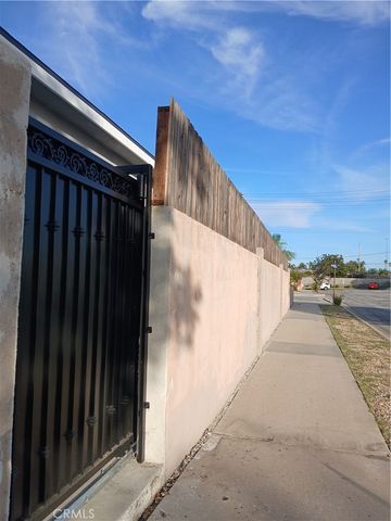 1133 N Earl Place B, Anaheim, CA 92806