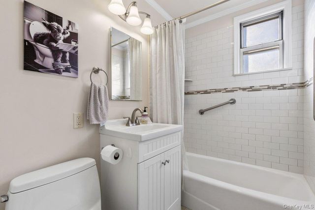 15 Bryant Crescent 1K, White Plains, NY 10605