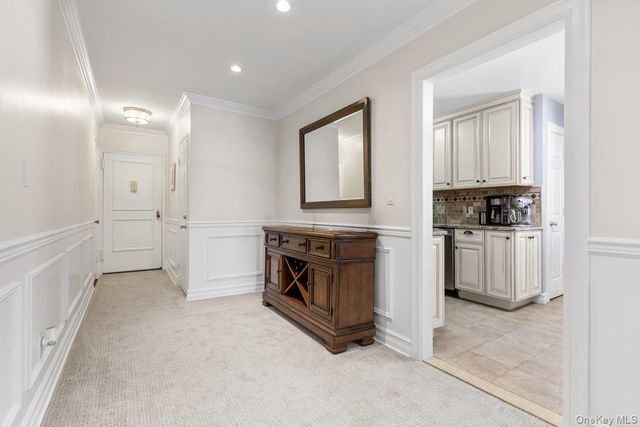 15 Bryant Crescent 1K, White Plains, NY 10605