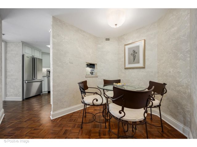 950 N MICHIGAN Avenue 2305, Chicago, IL 60611