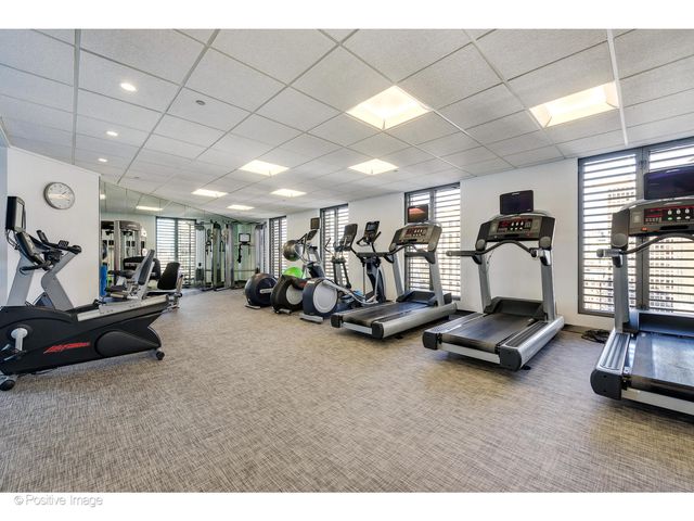 950 N MICHIGAN Avenue 2305, Chicago, IL 60611