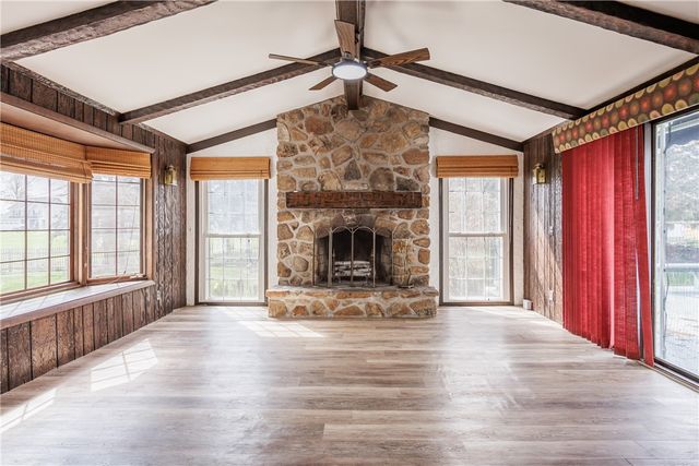 399 Salt Rd, Webster, NY 14580