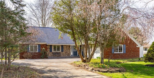 399 Salt Rd, Webster, NY 14580