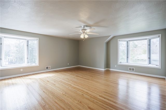 399 Salt Rd, Webster, NY 14580