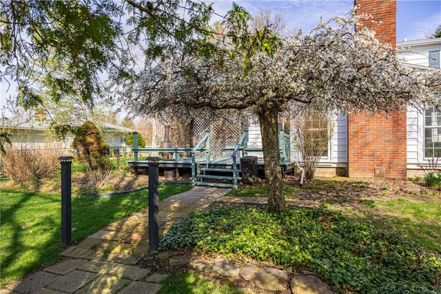 399 Salt Rd, Webster, NY 14580