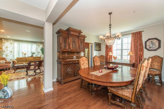 37 Mc Nish Way, West Caldwell Twp., NJ 07006