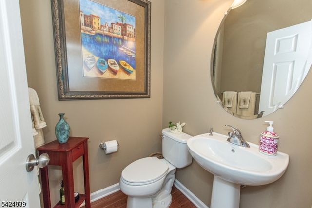 37 Mc Nish Way, West Caldwell Twp., NJ 07006