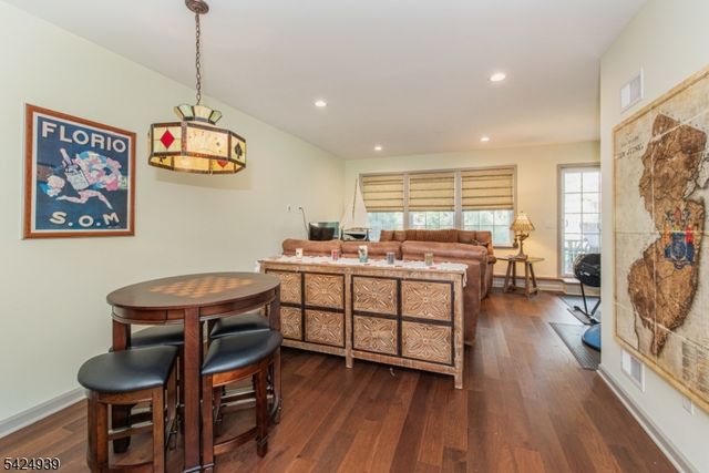 37 Mc Nish Way, West Caldwell Twp., NJ 07006