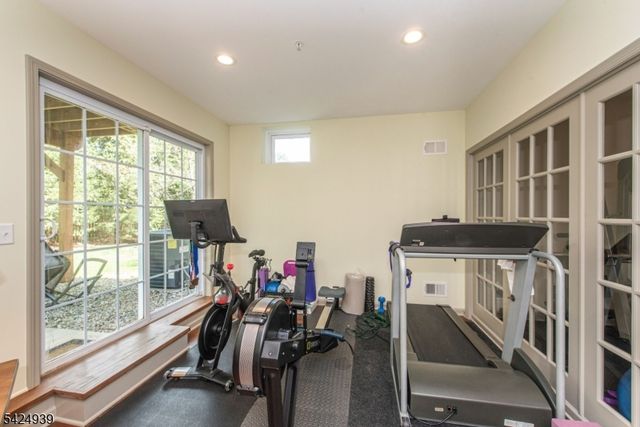 37 Mc Nish Way, West Caldwell Twp., NJ 07006