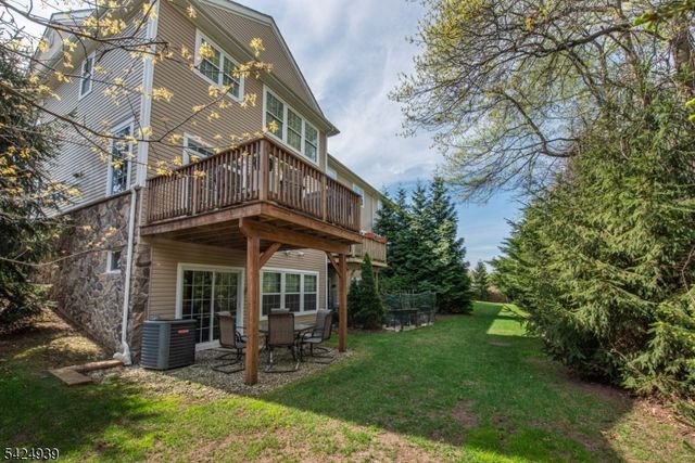 37 Mc Nish Way, West Caldwell Twp., NJ 07006