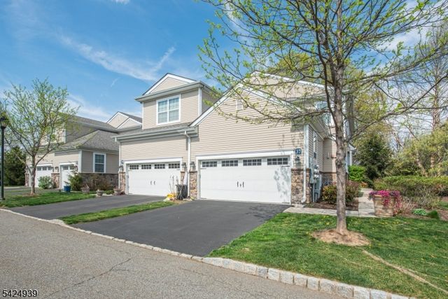 37 Mc Nish Way, West Caldwell Twp., NJ 07006